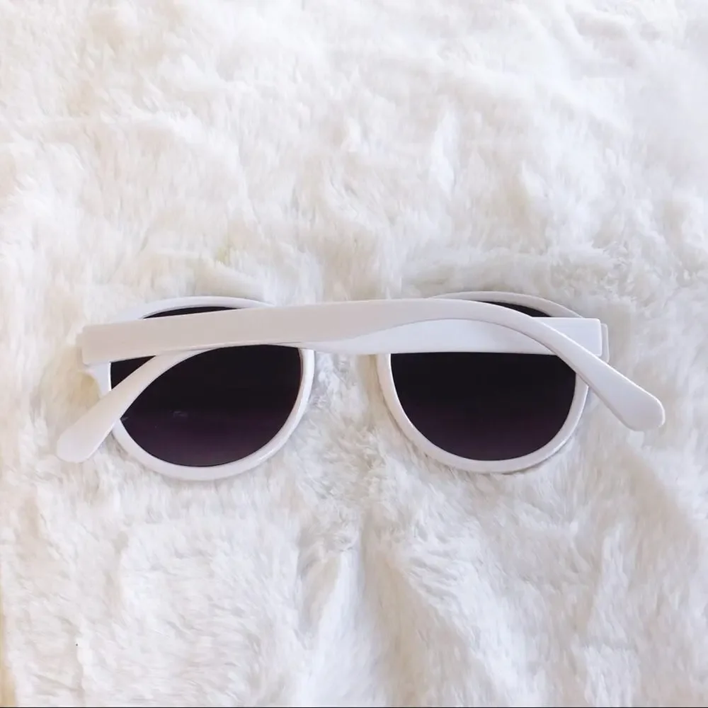 Mya White Round Fashion Sunglasses